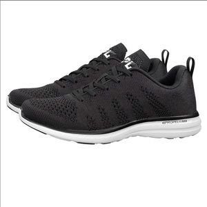 APL Mens's TechLoom Pro Sneakers